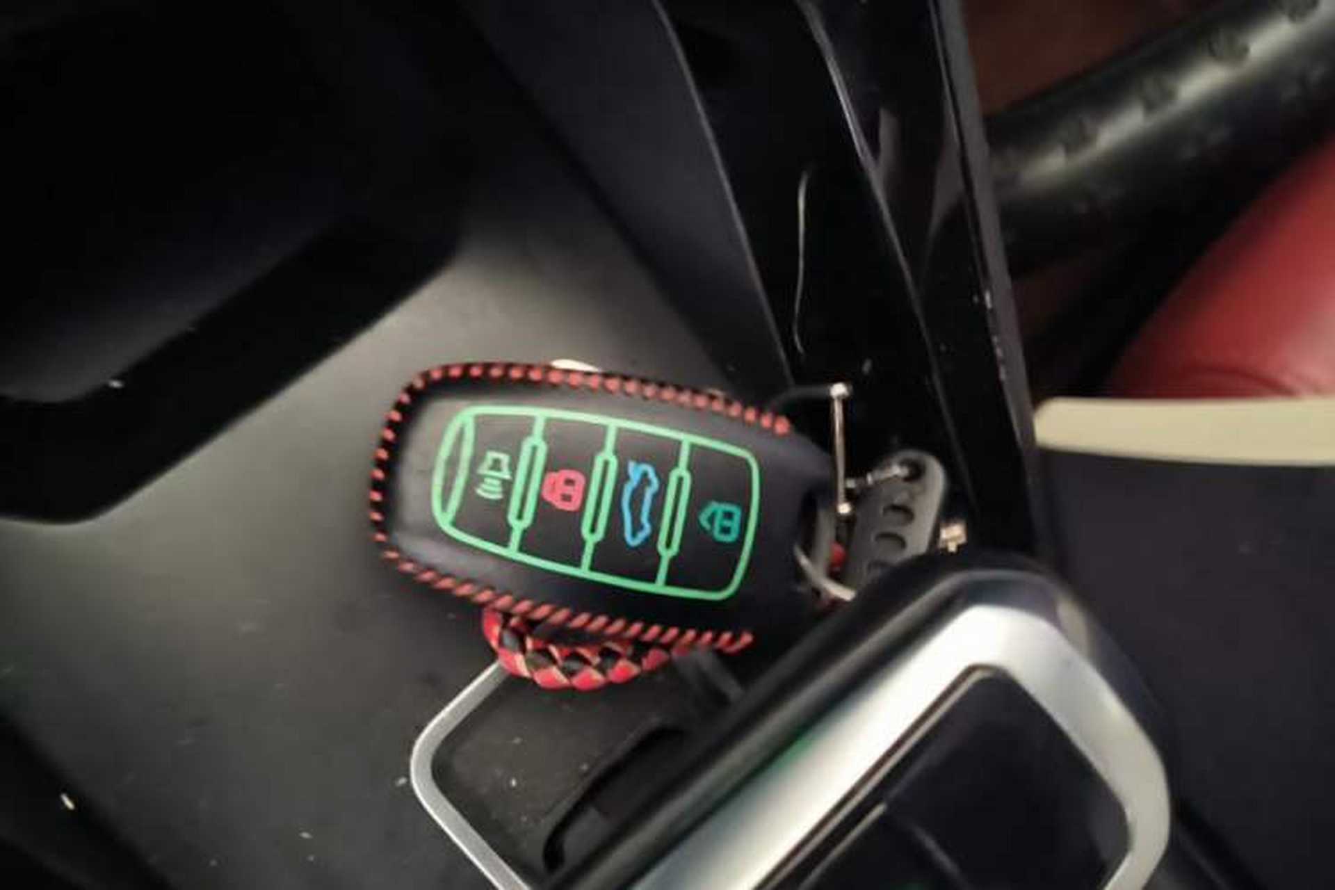 Used Haval H2s 2017 Red-Label 1.5T Dual-Clutch Luxury Model Vehicle Key