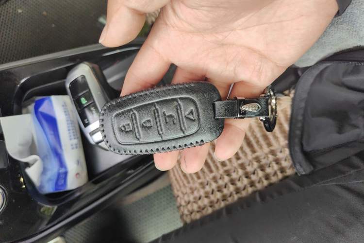 Used Haval H2s 2017 Red-Label 1.5T Dual-Clutch Luxury Model Vehicle Key