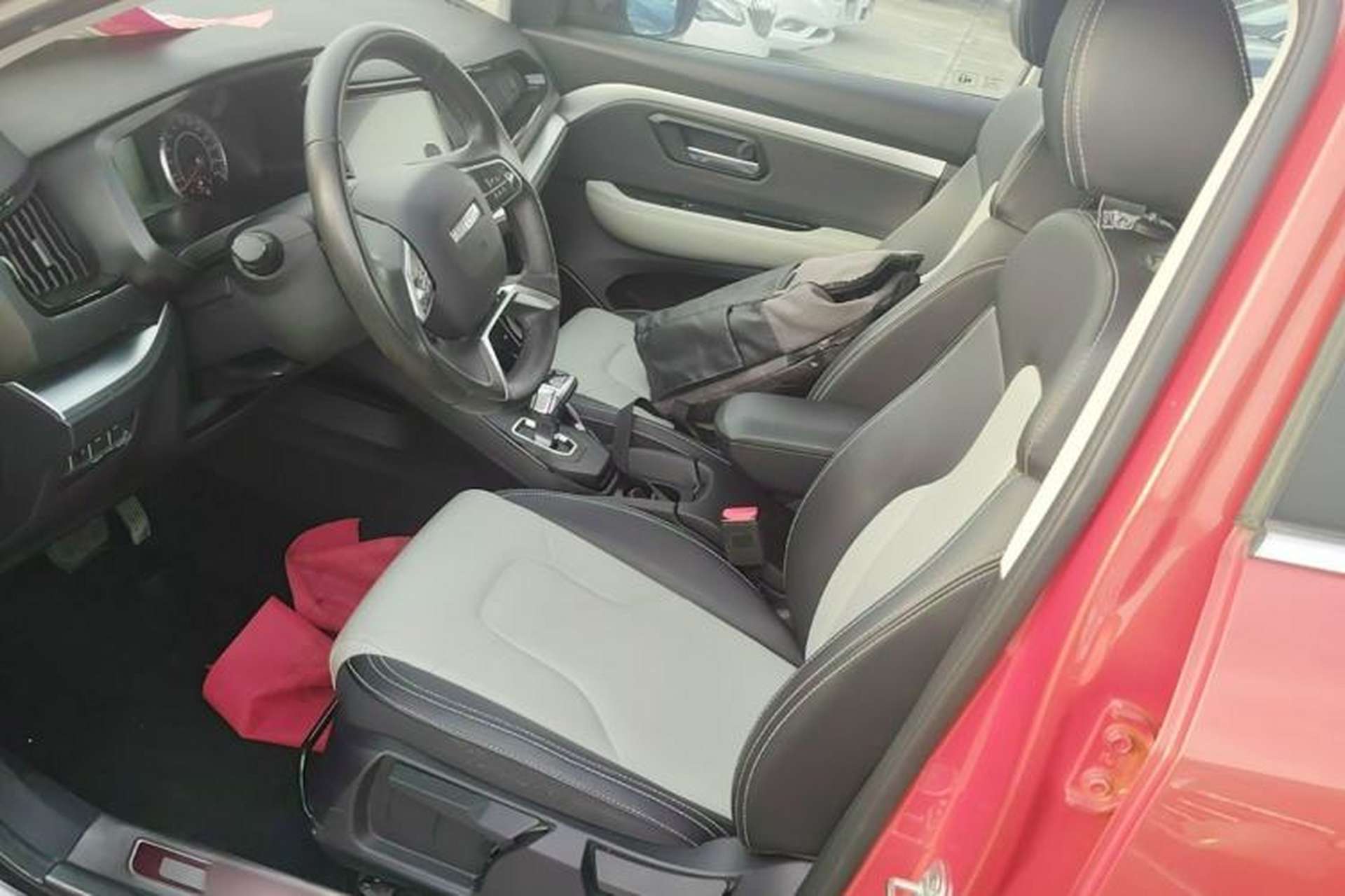 Used Haval H2s 2017 Red-Label 1.5T Dual-Clutch Comfort Model Left Front Seat