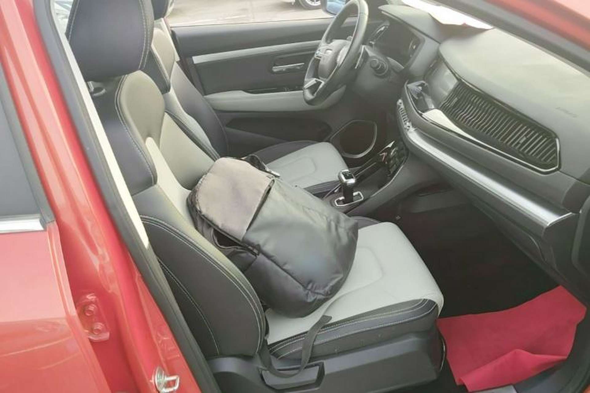 Used Haval H2s 2017 Red-Label 1.5T Dual-Clutch Comfort Model Right Front Seat