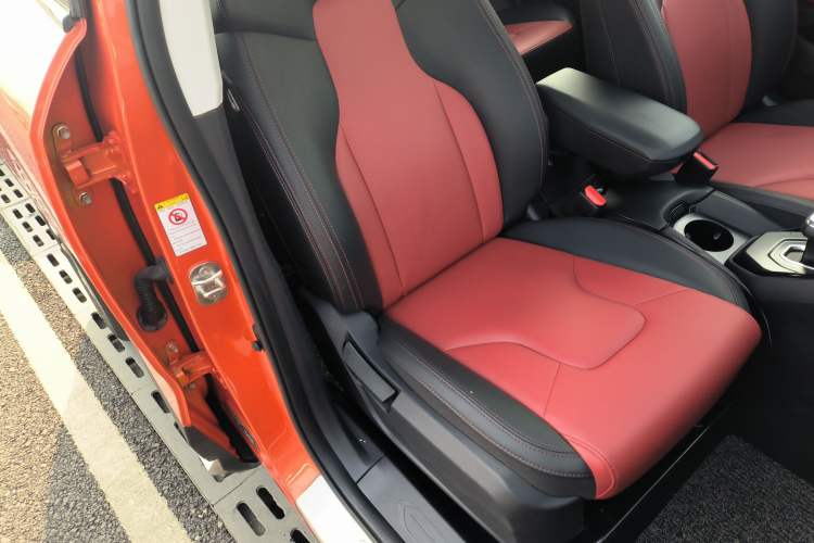 Used Haval H2s 2017 Red-Label 1.5T Dual-Clutch Elite Model Right Front Seat
