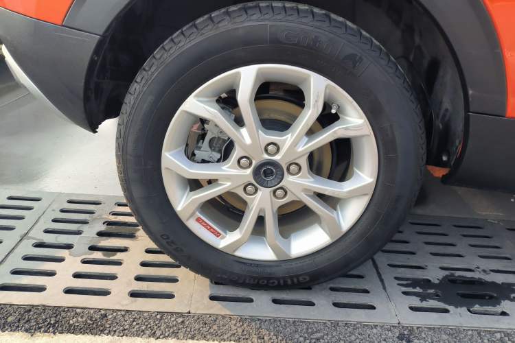 Used Haval H2s 2017 Red-Label 1.5T Dual-Clutch Elite Model Right Rear Wheel Hub