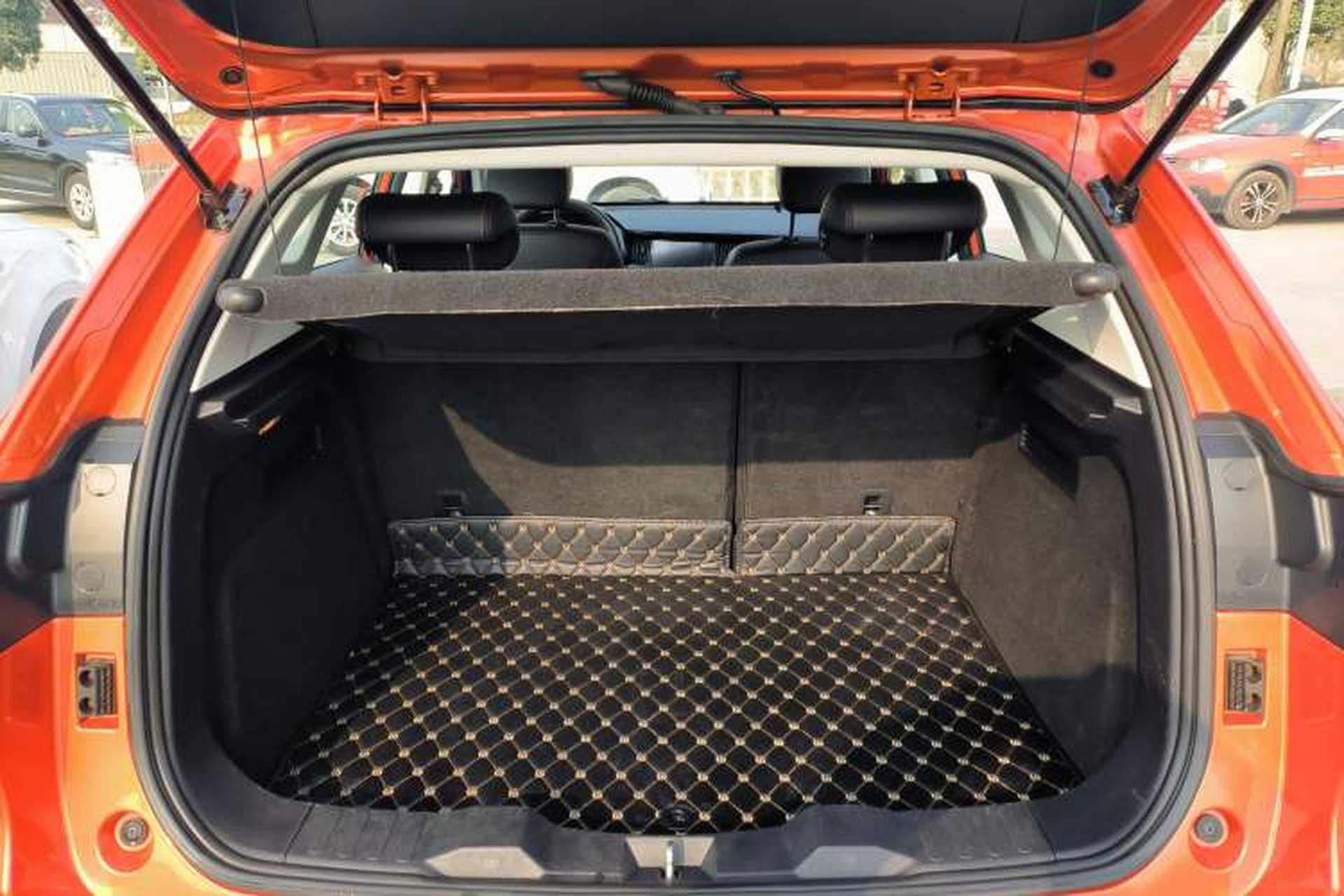 Used Haval H2s 2017 Red-Label 1.5T Dual-Clutch Elite Model Trunk