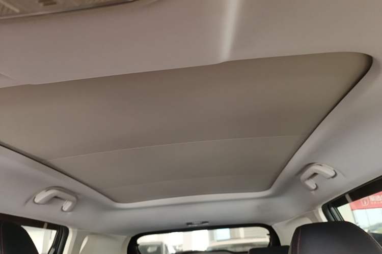 Used Haval H2s 2018 1.5T Dual-Clutch ZhiShang Model Headliner