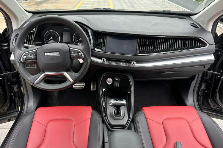 Used Haval H2s 2018 Red-Label 1.5T Dual-Clutch Luxury Model Interior 1