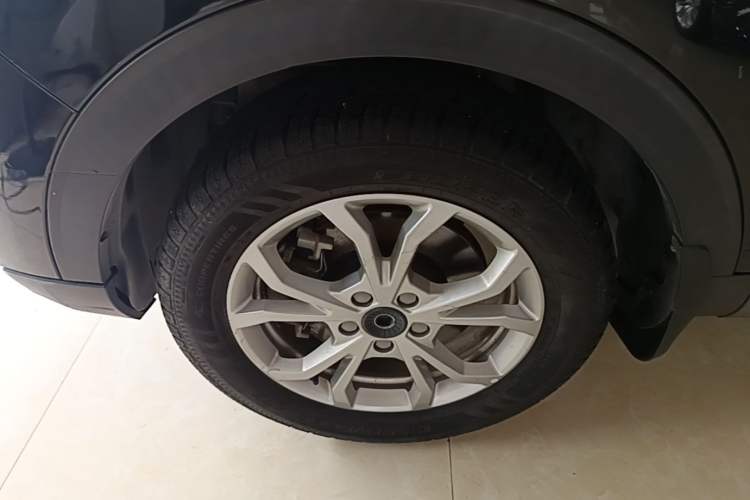 Used Haval H2s 2018 1.5T Dual-Clutch ZhiShang Model Left Front Wheel Hub
