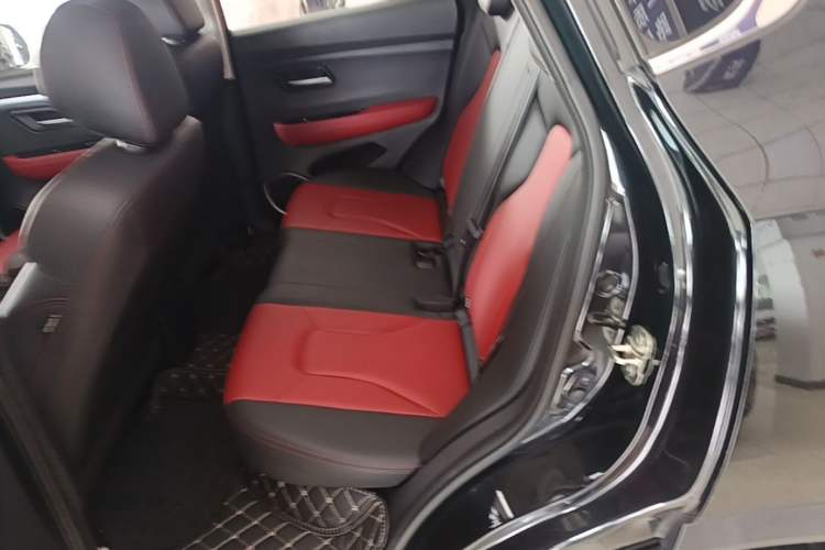 Used Haval H2s 2018 1.5T Dual-Clutch ZhiShang Model Left Rear Seat