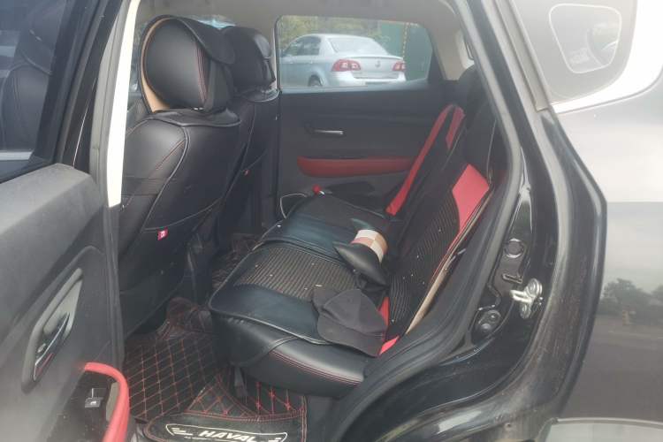 Used Haval H2s 2018 Red-Label 1.5T Dual-Clutch Elite Model Left Rear Seat
