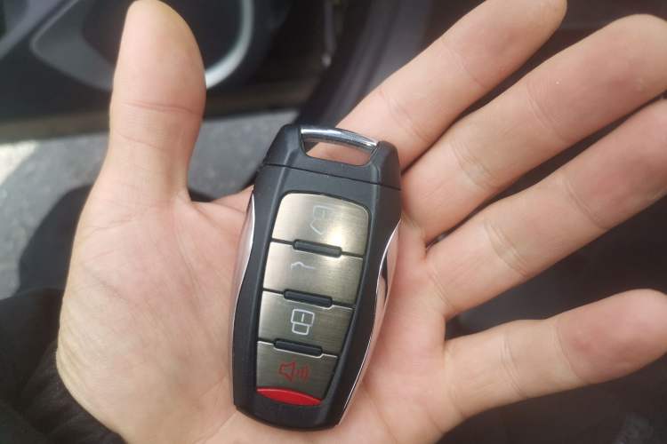 Used Haval H2s 2018 Red-Label 1.5T Dual-Clutch Elite Model Vehicle Key