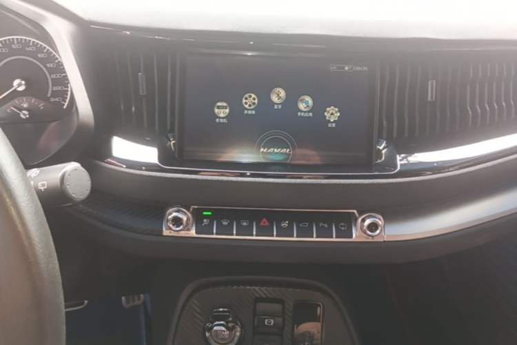 Used Haval H2s 2018 Red-Label 1.5T Dual-Clutch Luxury Model Audio And AC Panel