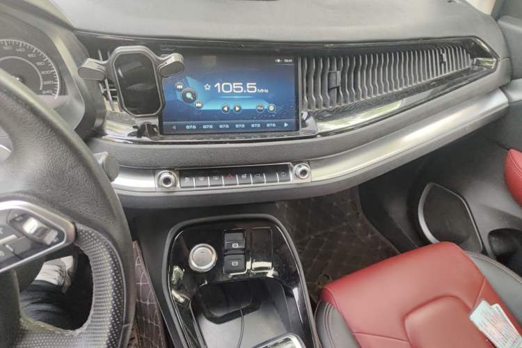 Used Haval H2s 2018 Red-Label 1.5T Dual-Clutch Elite Model Audio And AC Panel