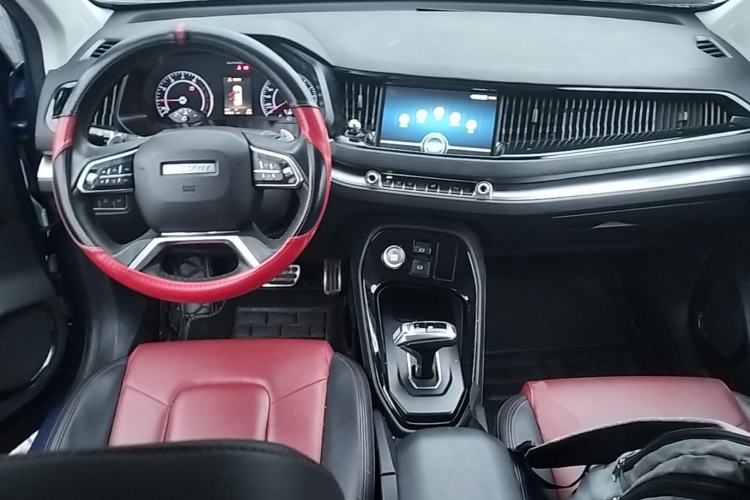 Used Haval H2s 2018 Blue Label 1.5T Dual-Clutch Luxury Model Center Console