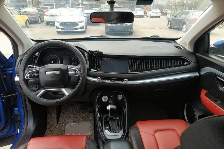 Used Haval H2s 2018 1.5T Dual-Clutch Fashion Edition Center Console