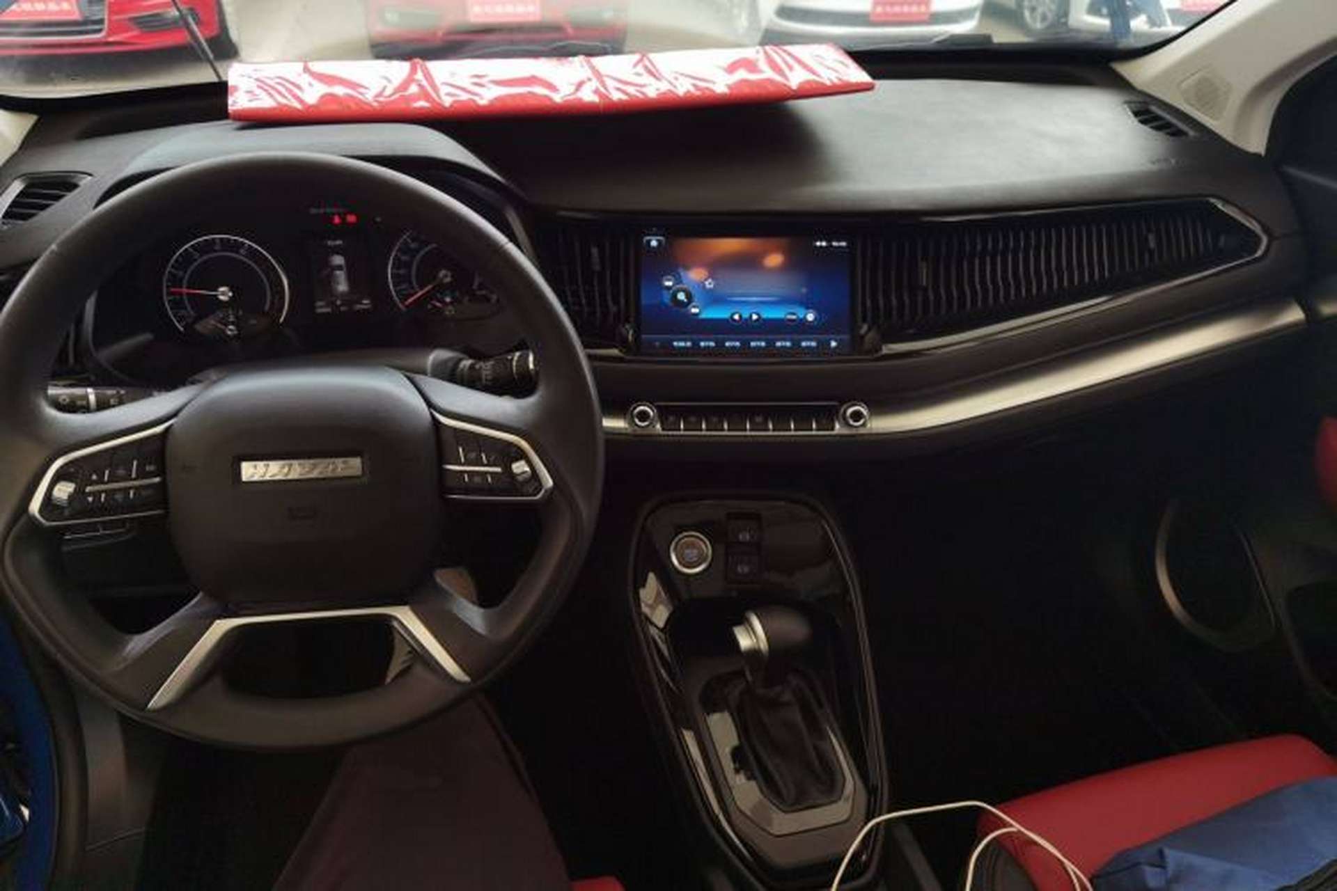Used Haval H2s 2018 Blue Label 1.5T Dual-Clutch Fashion Edition Center Console