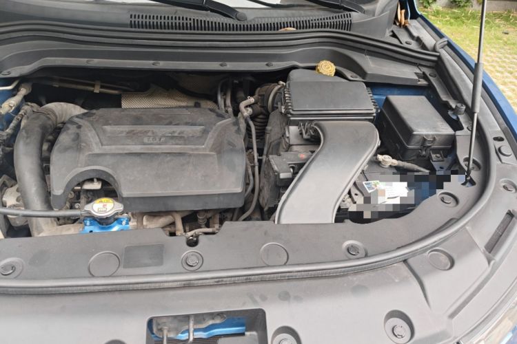 Used Haval H2s 2018 Blue Label 1.5T Dual-Clutch Luxury Model Engine Bay Left