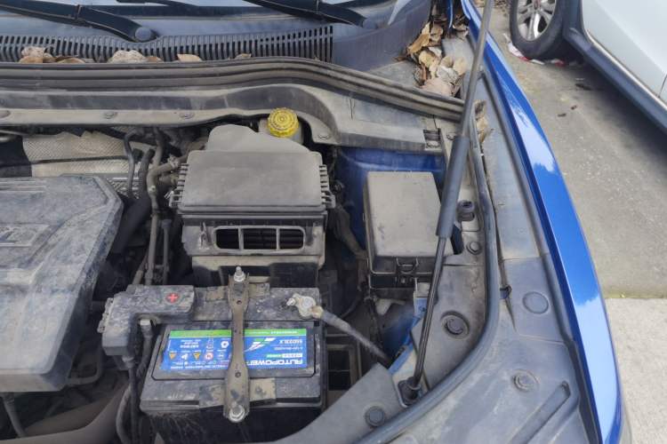 Used Haval H2s 2018 Red-Label 1.5T Dual-Clutch Luxury Model Engine Bay Left