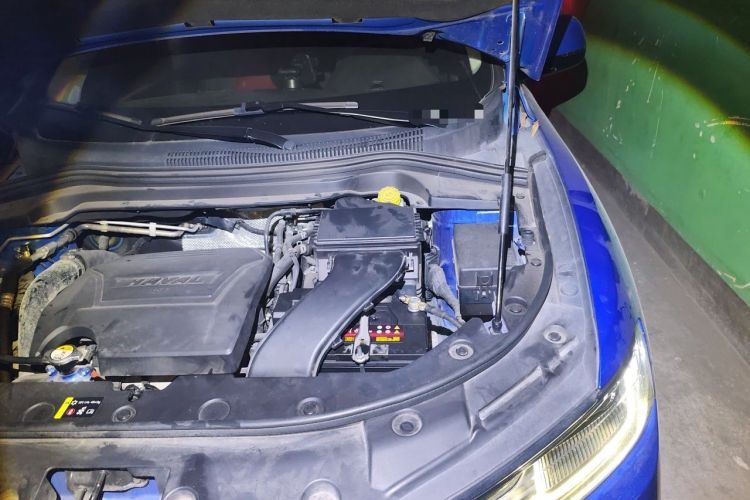 Used Haval H2s 2018 Blue Label 1.5T Dual-Clutch ZhiShang Model Engine Bay Left
