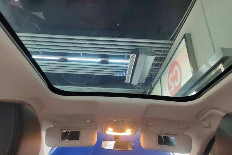 Used Haval H2s 2018 Red-Label 1.5T Dual-Clutch ZhiShang Model Headliner