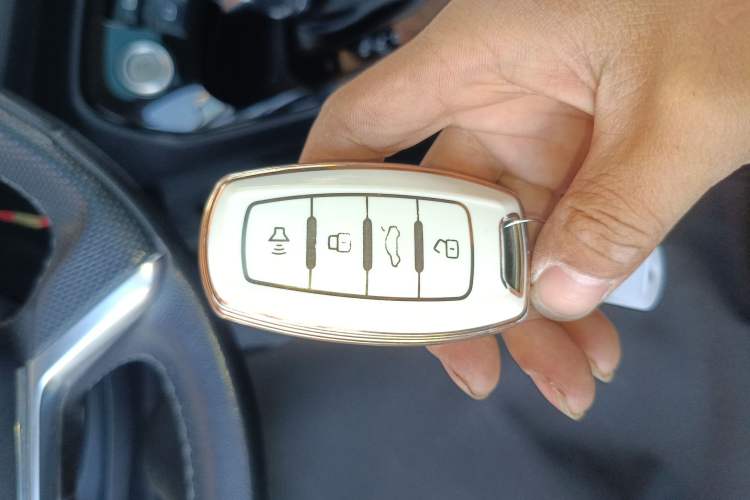 Used Haval H2s 2018 Blue Label 1.5T Dual-Clutch ZhiShang Model Interior 1