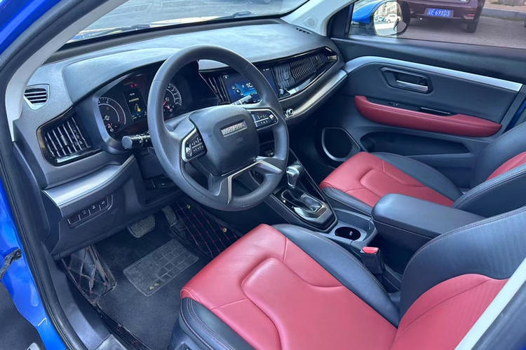 Used Haval H2s 2018 Blue Label 1.5T Dual-Clutch Fashion Edition Interior 2