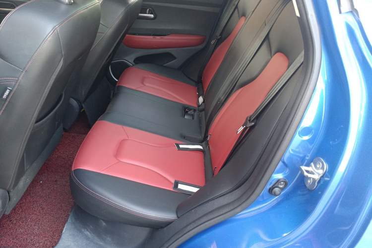 Used Haval H2s 2018 Blue Label 1.5T Dual-Clutch ZhiShang Model Interior 4
