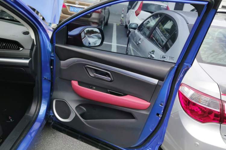 Used Haval H2s 2018 Blue Label 1.5T Manual Fashion Edition Interior 5