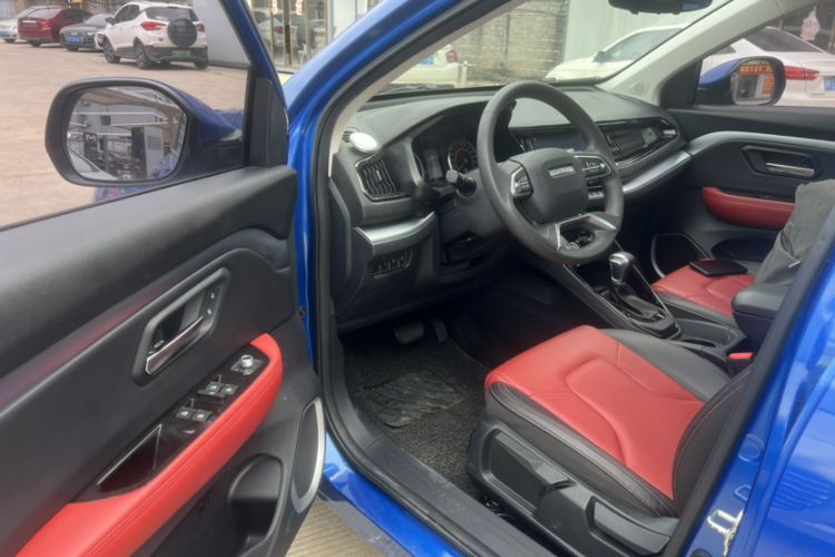 Used Haval H2s 2018 Blue Label 1.5T Dual-Clutch Fashion Edition Interior 9