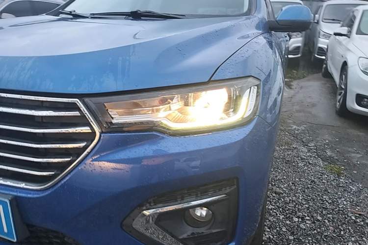 Used Haval H2s 2018 Blue Label 1.5T Dual-Clutch Luxury Model Left Front Headlight