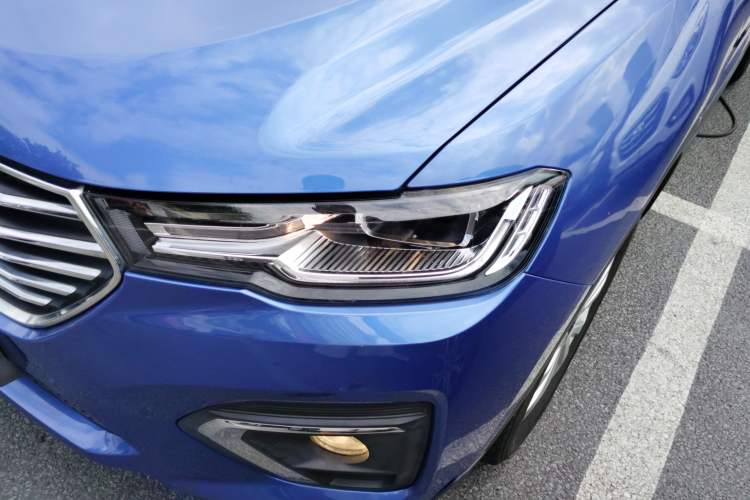 Used Haval H2s 2018 Blue Label 1.5T Manual Fashion Edition Left Front Headlight
