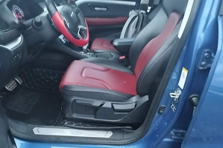 Used Haval H2s 2018 Blue Label 1.5T Dual-Clutch Luxury Model Left Front Seat