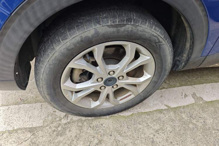 Used Haval H2s 2018 Red-Label 1.5T Dual-Clutch Elite Model Left Front Wheel Hub