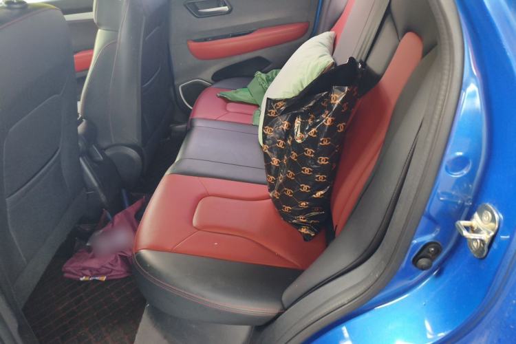 Used Haval H2s 2018 Blue Label 1.5T Dual-Clutch Fashion Edition Left Rear Seat