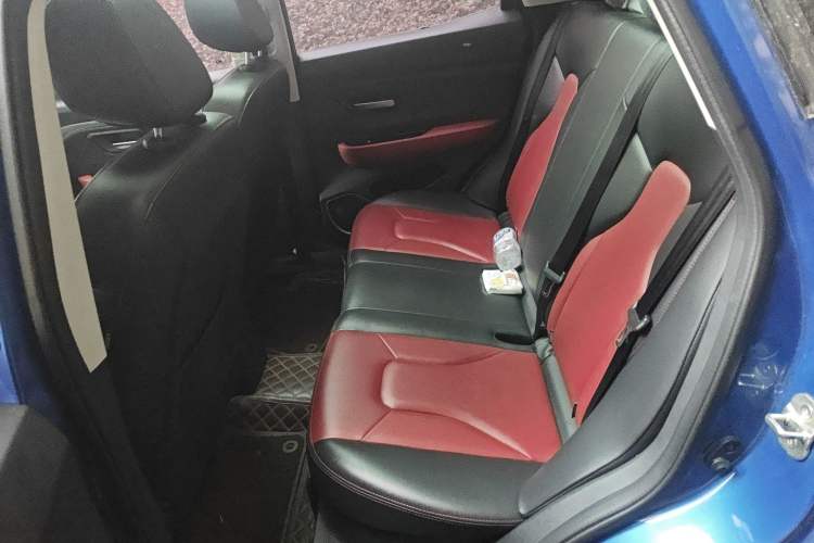 Used Haval H2s 2018 Red-Label 1.5T Dual-Clutch Elite Model Left Rear Seat