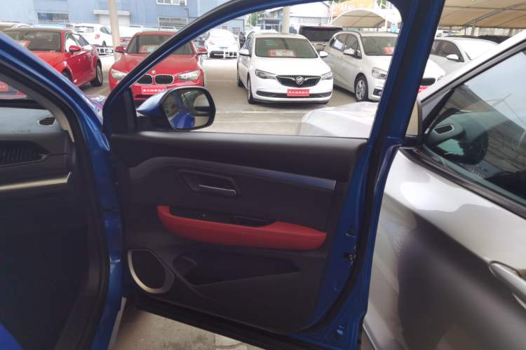 Used Haval H2s 2018 Blue Label 1.5T Dual-Clutch Fashion Edition Right Front Door Interior