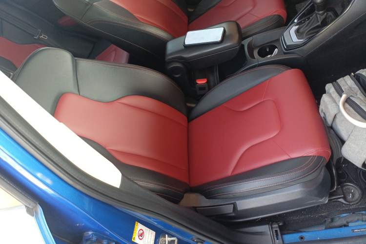 Used Haval H2s 2018 Blue Label 1.5T Dual-Clutch ZhiShang Model Right Front Seat