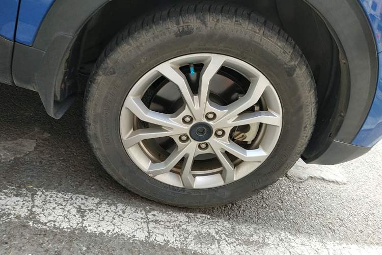 Used Haval H2s 2018 Red-Label 1.5T Dual-Clutch ZhiShang Model Right Front Wheel Hub