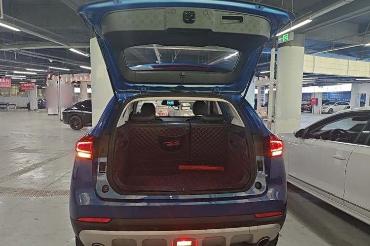 Used Haval H2s 2018 Blue Label 1.5T Dual-Clutch Fashion Edition Trunk