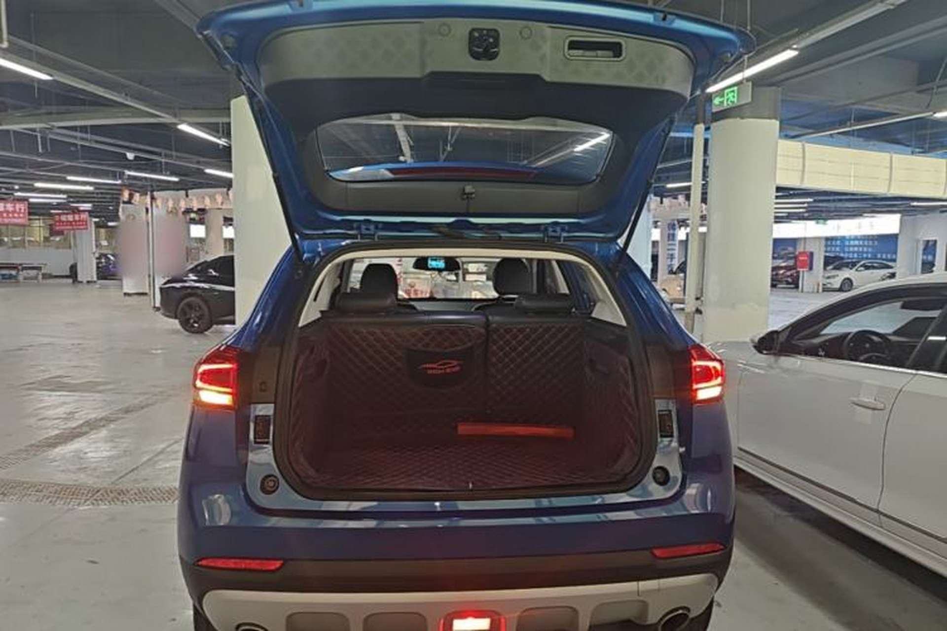 Used Haval H2s 2018 Blue Label 1.5T Dual-Clutch Fashion Edition Trunk