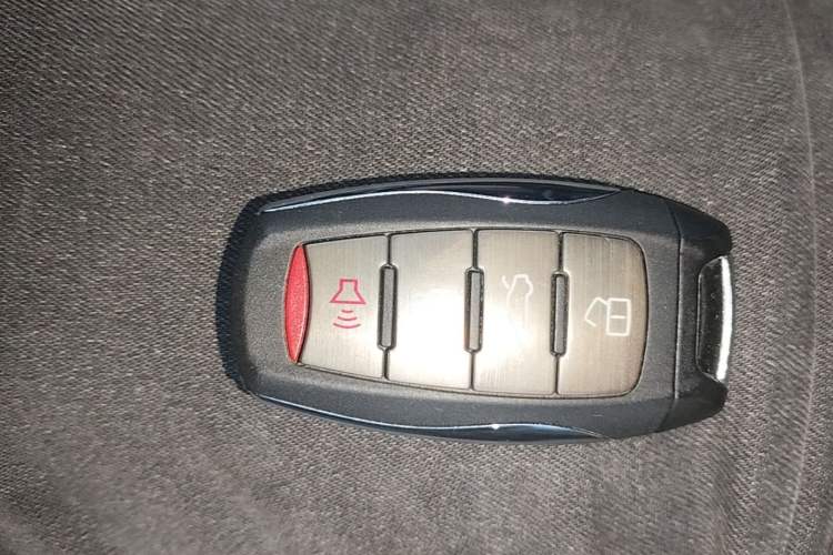 Used Haval H2s 2018 Blue Label 1.5T Dual-Clutch Luxury Model Vehicle Key