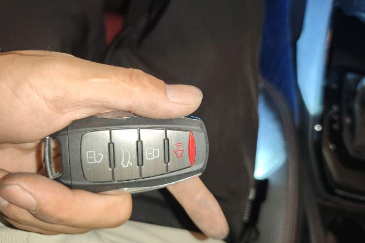 Used Haval H2s 2018 Blue Label 1.5T Dual-Clutch ZhiShang Model Vehicle Key