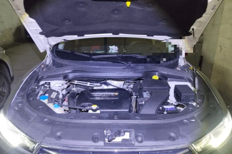Used Haval H2s 2018 Blue Label 1.5T Dual-Clutch ZhiShang Model Engine Bay Right