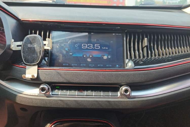 Used Haval H2s 2018 Red-Label 1.5T Manual Elite Model Audio And AC Panel