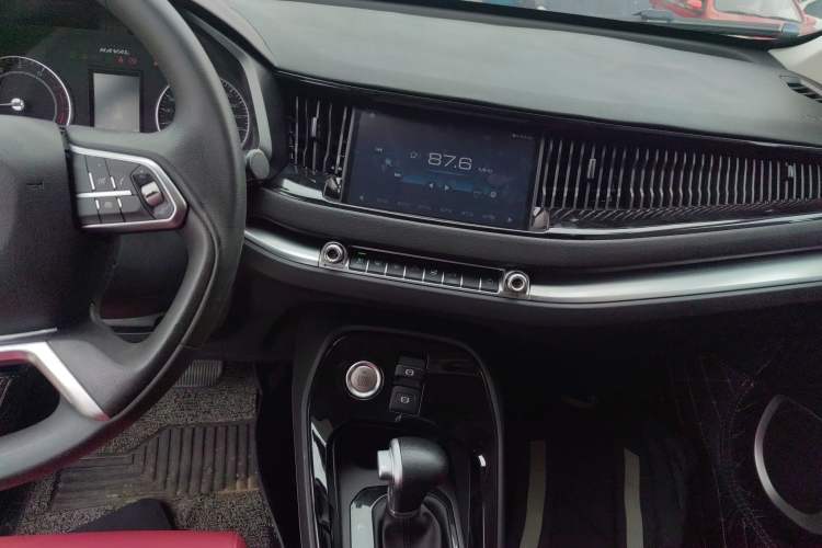 Used Haval H2s 2018 1.5T Dual-Clutch Fashion Edition Audio And AC Panel