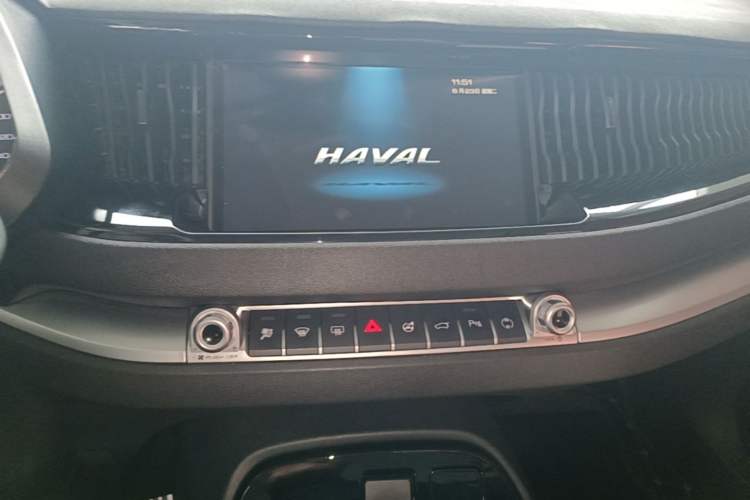 Used Haval H2s 2018 Red-Label 1.5T Dual-Clutch Luxury Model Audio And AC Panel