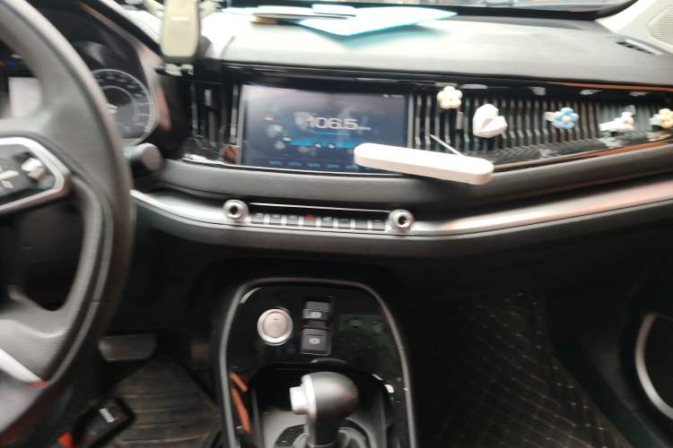 Used Haval H2s 2018 1.5T Dual-Clutch Fashion Edition Audio And AC Panel