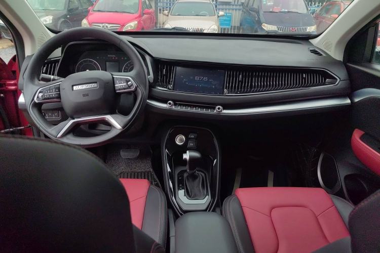 Used Haval H2s 2018 1.5T Dual-Clutch Fashion Edition Center Console