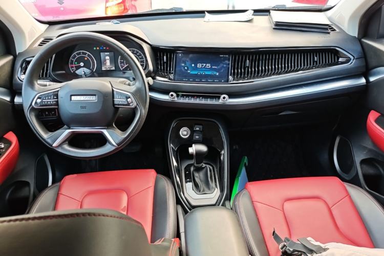 Used Haval H2s 2018 Blue Label 1.5T Dual-Clutch Fashion Edition Center Console