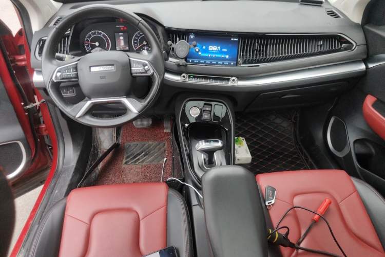 Used Haval H2s 2018 Blue Label 1.5T Dual-Clutch Elite Model Center Console