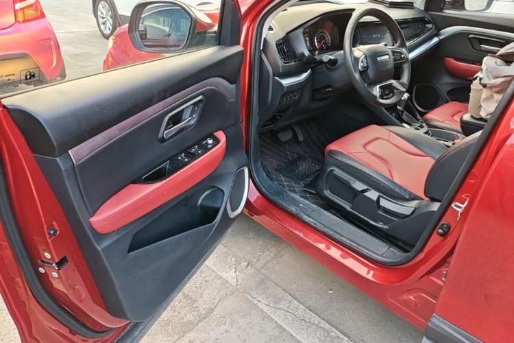 Used Haval H2s 2018 Blue Label 1.5T Dual-Clutch Fashion Edition Driver Seat