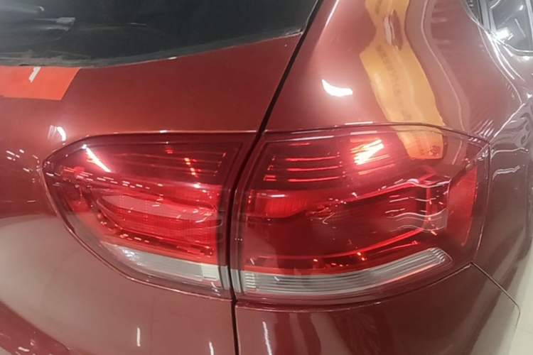 Used Haval H2s 2018 Red-Label 1.5T Dual-Clutch Elite Model Exterior 3